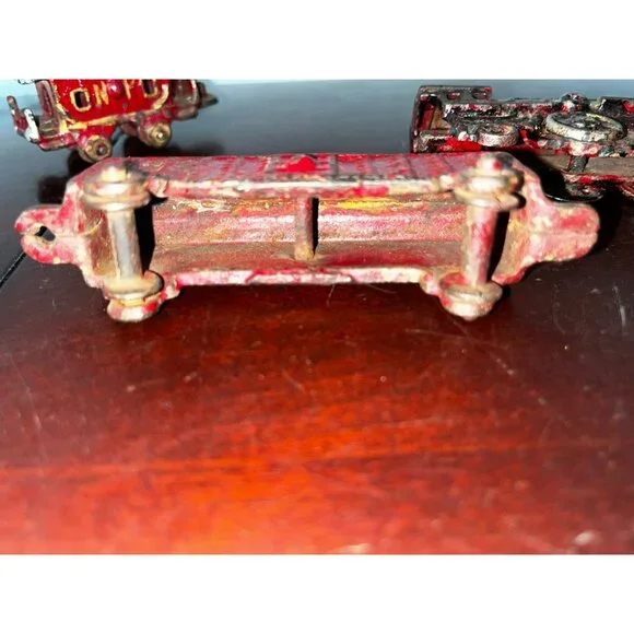 Antique Kilgore Cast Iron Toy Floor Train 4-piece set engine locomotive caboose